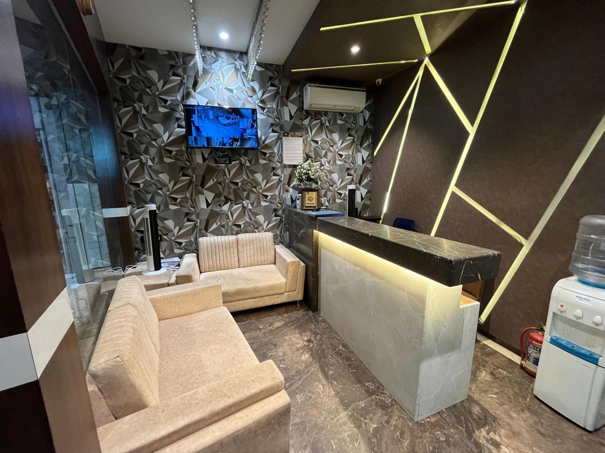 Hotel Meriton Mumbai International Airport T-2 外观 照片